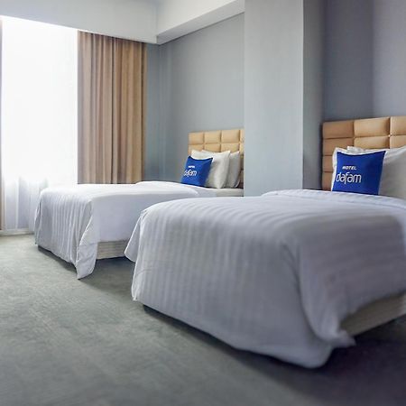 Hotel Dafam Пеканбару Экстерьер фото