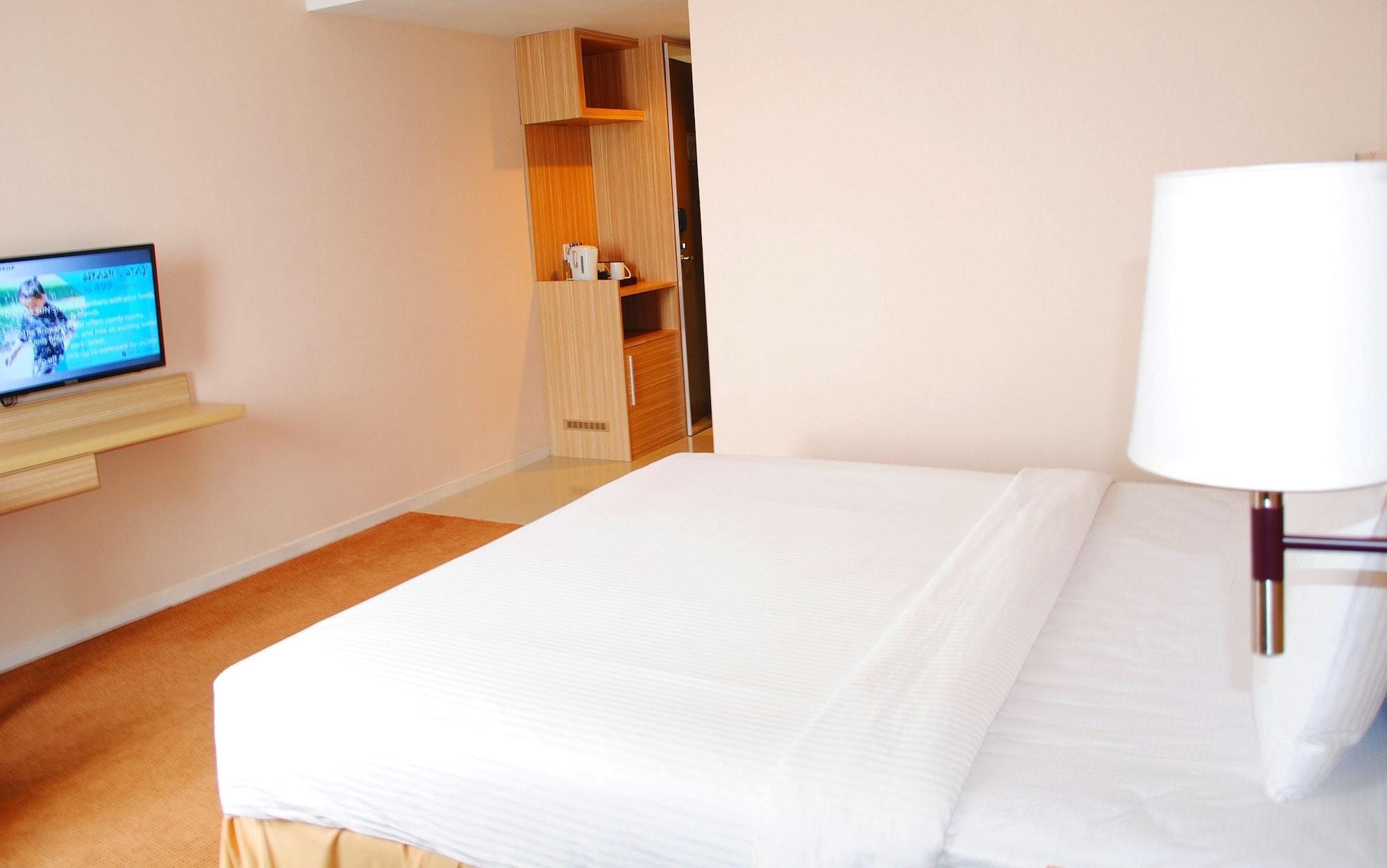 Hotel Dafam Пеканбару Экстерьер фото