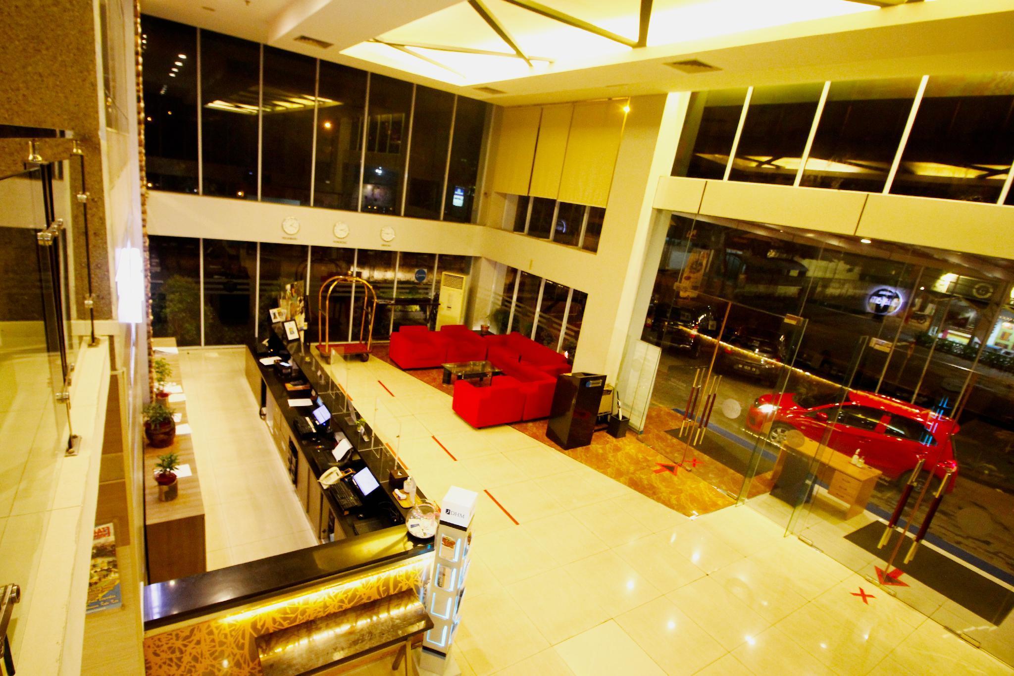 Hotel Dafam Пеканбару Экстерьер фото