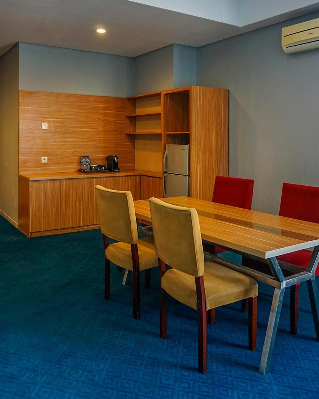Hotel Dafam Пеканбару Экстерьер фото