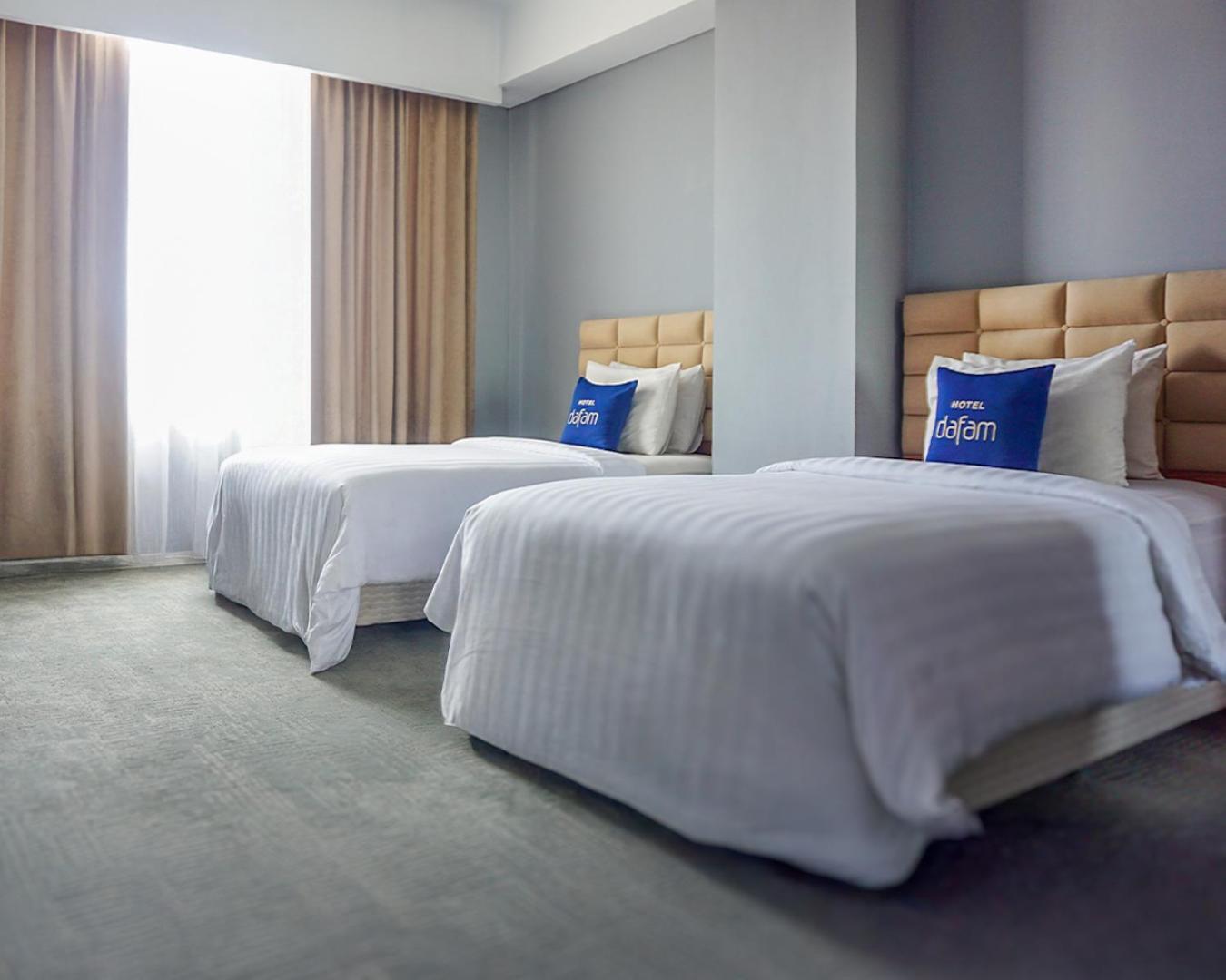 Hotel Dafam Пеканбару Экстерьер фото