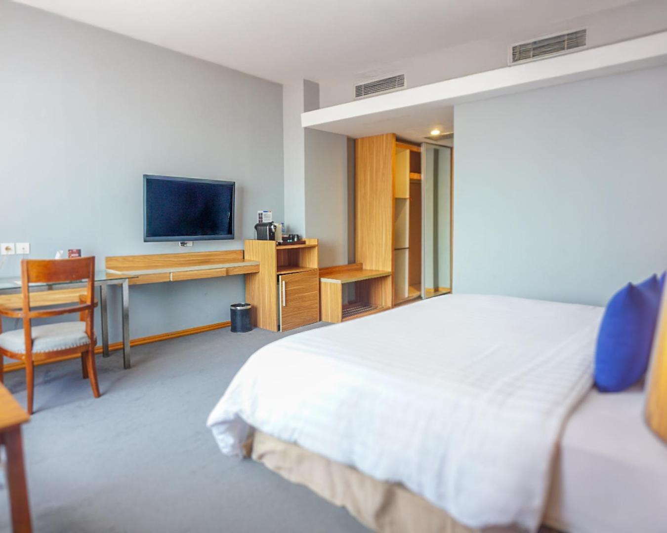 Hotel Dafam Пеканбару Экстерьер фото