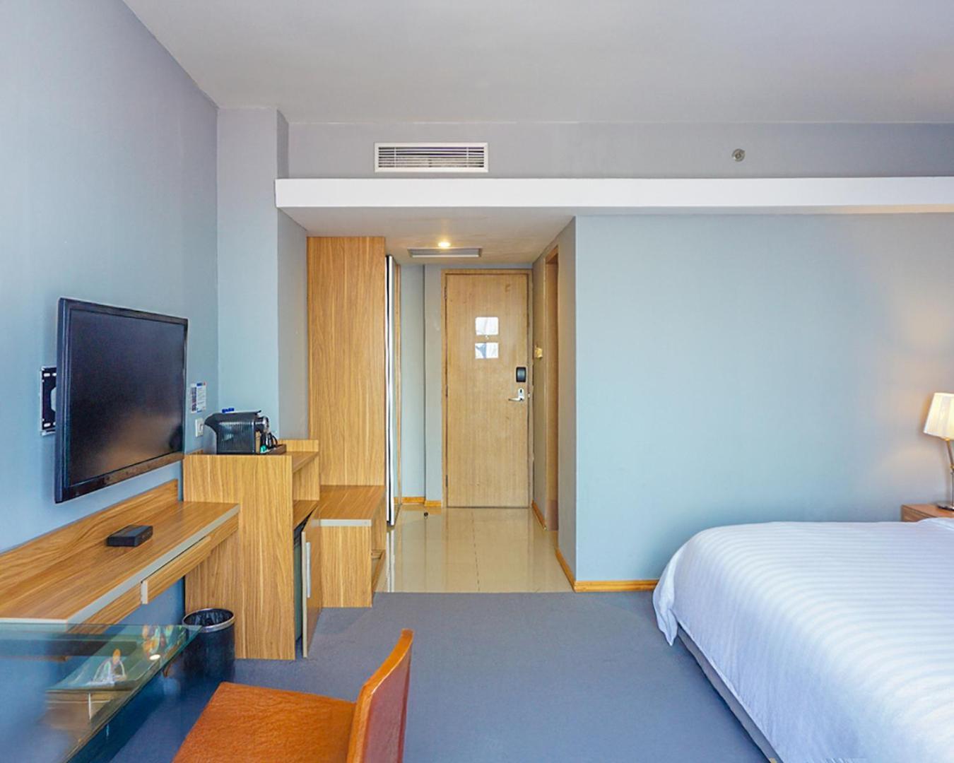 Hotel Dafam Пеканбару Экстерьер фото
