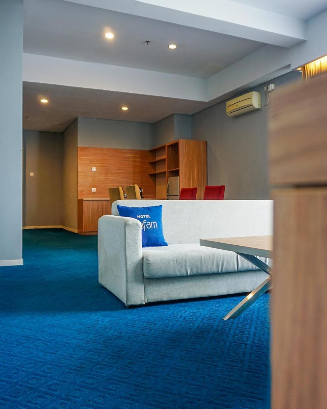 Hotel Dafam Пеканбару Экстерьер фото